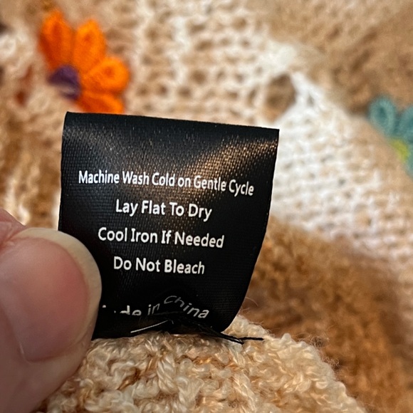 POL Floral Open Tan and Brown oversized L Knit Sweater - Picture 7 of 7